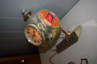 Vintage 1972 Schlitz Beer Bar Top Display Clock Light