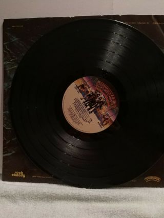 Kiss Love Gun Vinyl LP (1977) 3