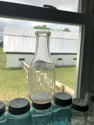 Quart Embossed Milk Bottle Castlewood Dairy Murfreesboro Tennessee Tenn