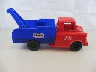 Vintage Ideal Toy Corp.  Plastic Mobil Gas Toy Tow Truck 3