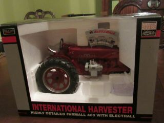 Speccast 1/16 Scale Die Cast Farmall 400 Tractor With Electrall - Mib