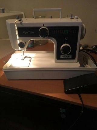 Necchi Royal Series Sewing Machine 3204fb