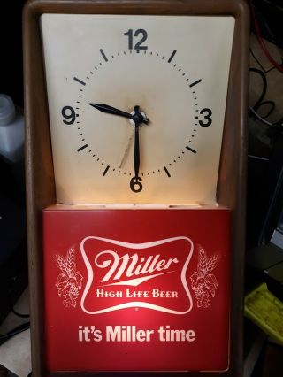 Vintage 1980 Miller High Life Beer Lighted Sign Clock Light Bar 01 - 13271