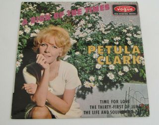 Petula Clark A Sign Of The Times Rare 1966 French Ep W/tab,  Inner Minus