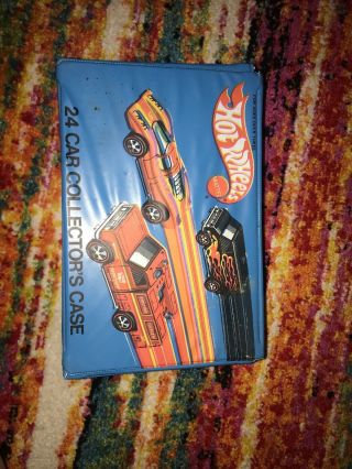 Hot Wheels 24 Car Collectors Case With 21 Cars