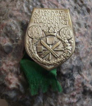 1924 Rare 60th Anniversary Hops Malt House In Prague Celebration Pin Badge