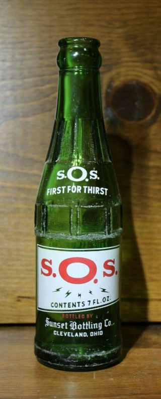 Soda Bottle Vintage S.  O.  S.  Cleveland Ohio Rare Old Acl 7 Oz.  Sunset Bottling