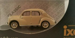 Ixo Renault 4cv 1947 1/43 Clc023 Rich Cream Color With Ixo Booklet