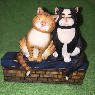 Comic & Curious Cats “a Fine Romance” Cat Figurine - Border Fine Arts