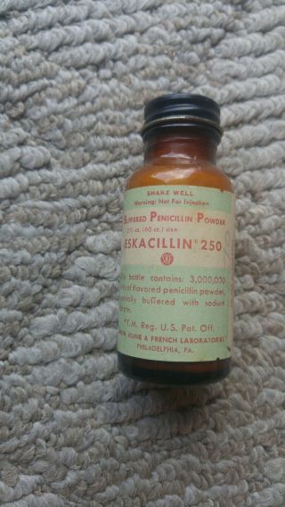 1958 Smith,  Kline & French Amber Buffered Penicillin Bottle Eskacillin