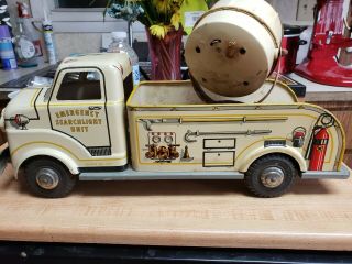 emergency search light tin toy truck 4