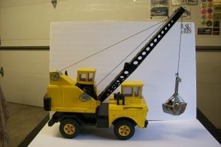 Vintage Tonka Mighty Crane,  Played With,  17 3/4 " Long 1970 - 1973