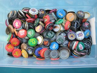 500 " Uncrimped " Soda Bottle Crown Caps.  Listing In Soda/beer Category