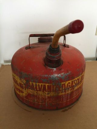 VINTAGE EAGLE RED & YELLOW GALVANIZED STEEL GAS CAN 2.  5 GAL.  MODEL 502 4