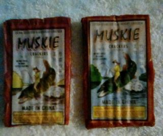 VINTAGE FIRECRACKER LABELS MUSKIE CRACKERS 16s 2 pack RARE ITEMS 2