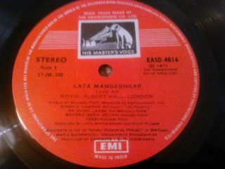 LATA MANGESHKAR - LIVE AT THE ROYAL ALBERT HALL LONDON 2X LP / HMV EMI 4
