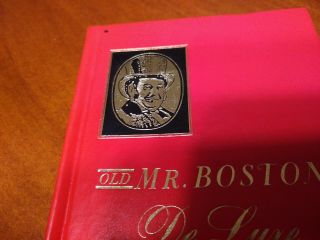 Old Mr.  Boston DeLuxe Official Bartender ' s Guide 1967,  40th Printing Hard Cover 2