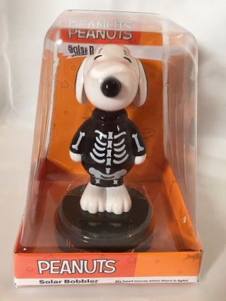Peanuts Snoopy In Skeleton Costume Solar Bobble Head Halloween 2018