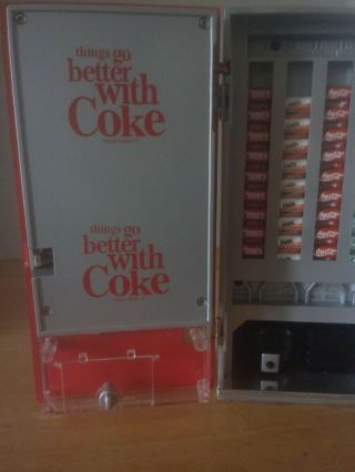 1996 RARE Vintage Coca Cola Die Cast Metal Vending Machine Musical Bank 4