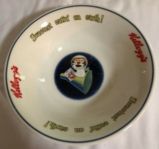 Kellogg ' s cereal bowls,  2 Frosted flakes ceramic bowls,  Tony the Tiger astronaut 3