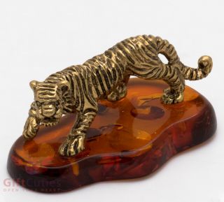 Solid Brass Amber Figurine Of Tiger Ironwork
