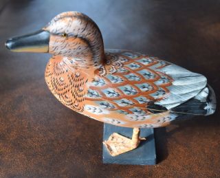 Vintage Hand Carved Wood Decorative Bird Lake Duck 6 X 6.  5 Glass Eyes,  Solid Body