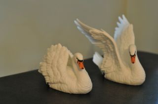 Estate Vintage Collectible White Swans Figurines