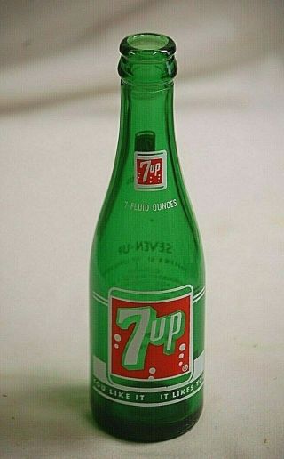 Old Vintage 7 - Up Beverages Soda Pop Bottle Green Glass Red Bubbles Logo 7 Oz.