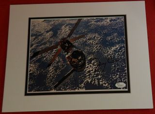 Nasa Astronaut Jerry Carr Hand Signed 8 X 10 Photo Matted To 11 X 14 Skylab