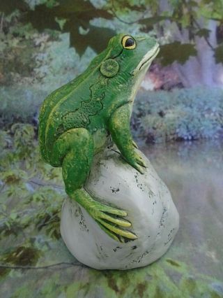 Frog on Rock Home or Garden Resin Figurine 5