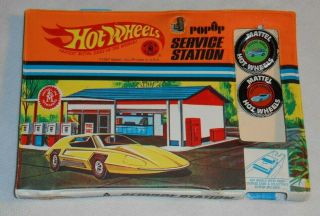 Vintage Hot Wheels Pop Up Service Station W/Original Hot Wheels Badges & Car 2