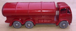 Lesney Matchbox No.  11 - 1958 Petrol Tanker - Esso