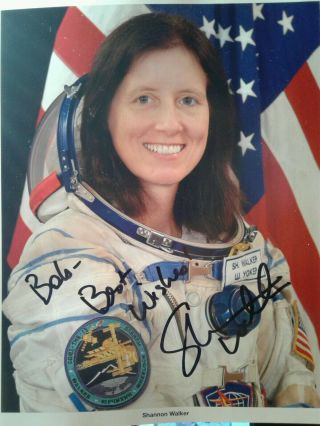 Shannon Walker Authentic Hand Signed Autograph 8x10 Photo - Nasa Astronaut - Rare