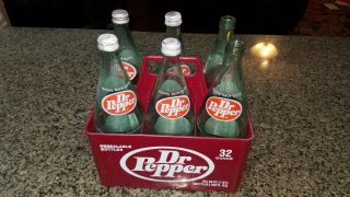 6 32 Oz.  Dr Pepper Green Glass Bottles With 4 Caps And Case.  Is.
