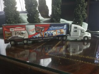 Model Volvo Vnl 70 Cab And Taller Truck.  By Speccast Scale 1:64