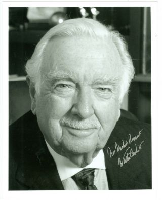 Walter Cronkite Of Cbs News Autographed Hand Signed 8 X 10 Black & White Photo