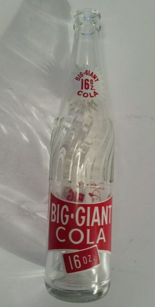 Scarce Canadian (toronto,  Ontario) " Big Giant Cola " 16 Oz Embossed,  Red/white Acl