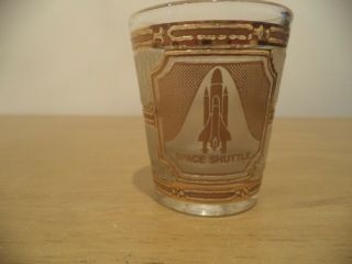 CULVER GLASS SHOT GLASS - KENNEDY SPACE CENTER NASA & SPACE SHUTTLE - GOLD/CLEAR 3