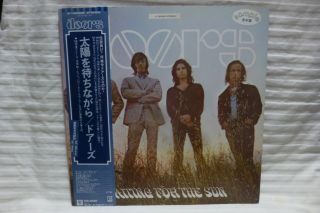 THE DOORS WAITING FOR THE SUN P - 10500E GTFLD W.  P.  L.  1978 LP JAPAN 2