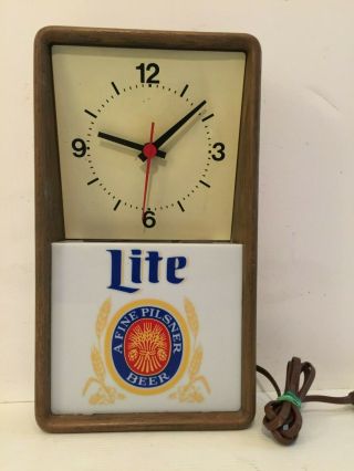 Vtg Miller Lite Beer Clock Illuminated Sign 1980 Indoor Electric Bar