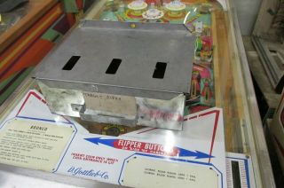 Vintage Gottlieb Pinball Coin Box with Often Missing Lid 2