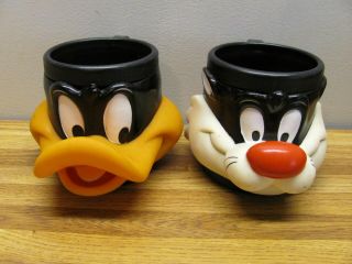 Sylvester The Cat & Daffy Duck Hard Plastic Mugs 1992 Looney Tunes