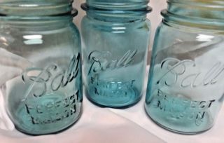 3 Vintage 1923 - 1933 Ball Perfect Mason Blue Pint Canning Jars