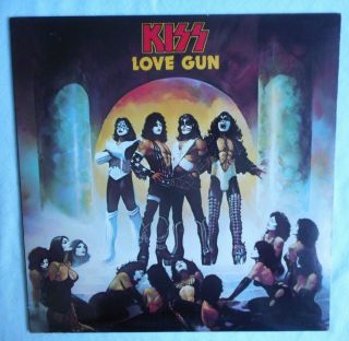 KISS LP Love Gun With inserts GUN etc.  Casablanca NBLP - 7057 4