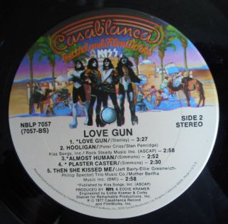 KISS LP Love Gun With inserts GUN etc.  Casablanca NBLP - 7057 8