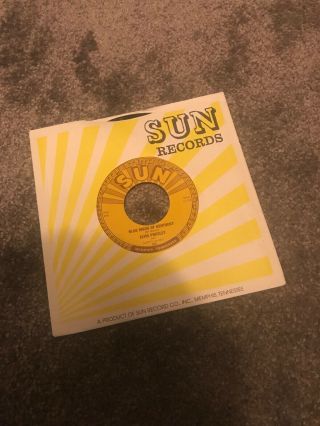 ultra rare ELVIS PRESLEY Sun record 45 That’s All Right - blue moon of Kentucky 2