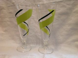 Vintage Green Swirl Art Glass Mid Century Beer Pilsner Cone Shape Glasses