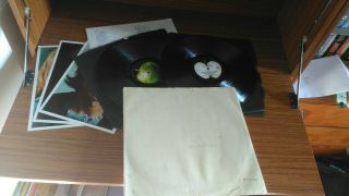 Beatles White Album Uk 1st Stereo Low No.  0125165 Poster/3pics Vg Playtested