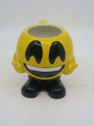 Pac - Man Two Thumbs Up Arcade Game Figural Sculpted Coffee Mug Yellow Black
