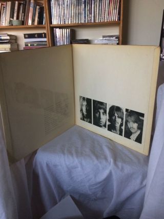 The Beatles vinyl lp White Album,  U.  K.  Mon Album No 0192451.  1968.  Good /Plus 3